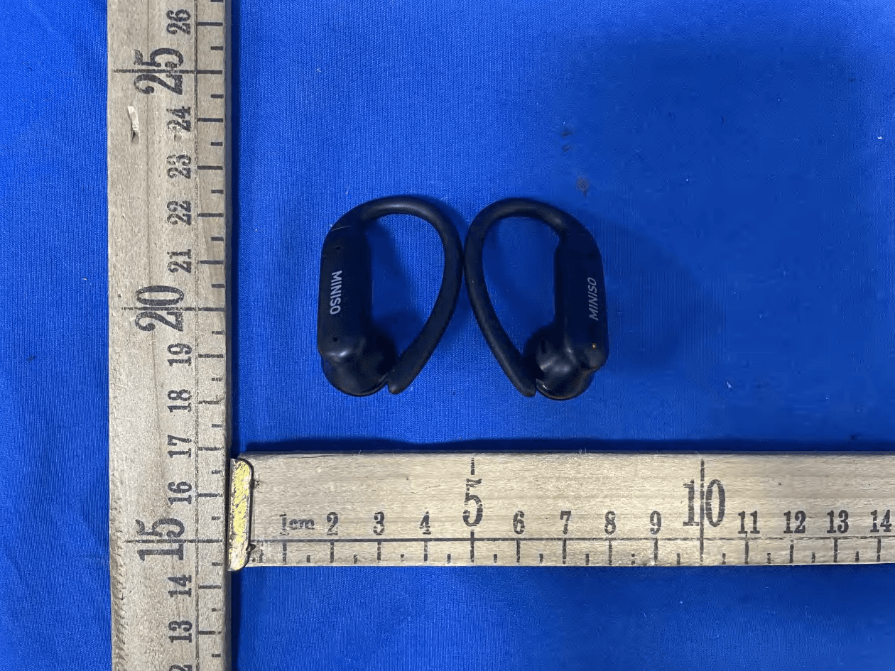 MINISO Wireless Earbud - FCC ID 2BHJR-MS219 - Shenzhen xiaoxiang supply chain technology co., ltd