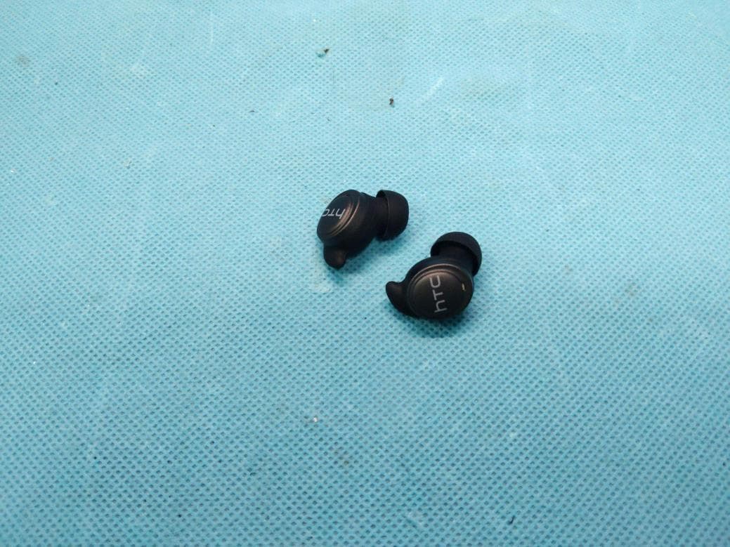 HTC Wireless Earphones 96 - FCC ID 2BHJR-NE96 - Shenzhen xiaoxiang supply chain technology co., ltd (3)