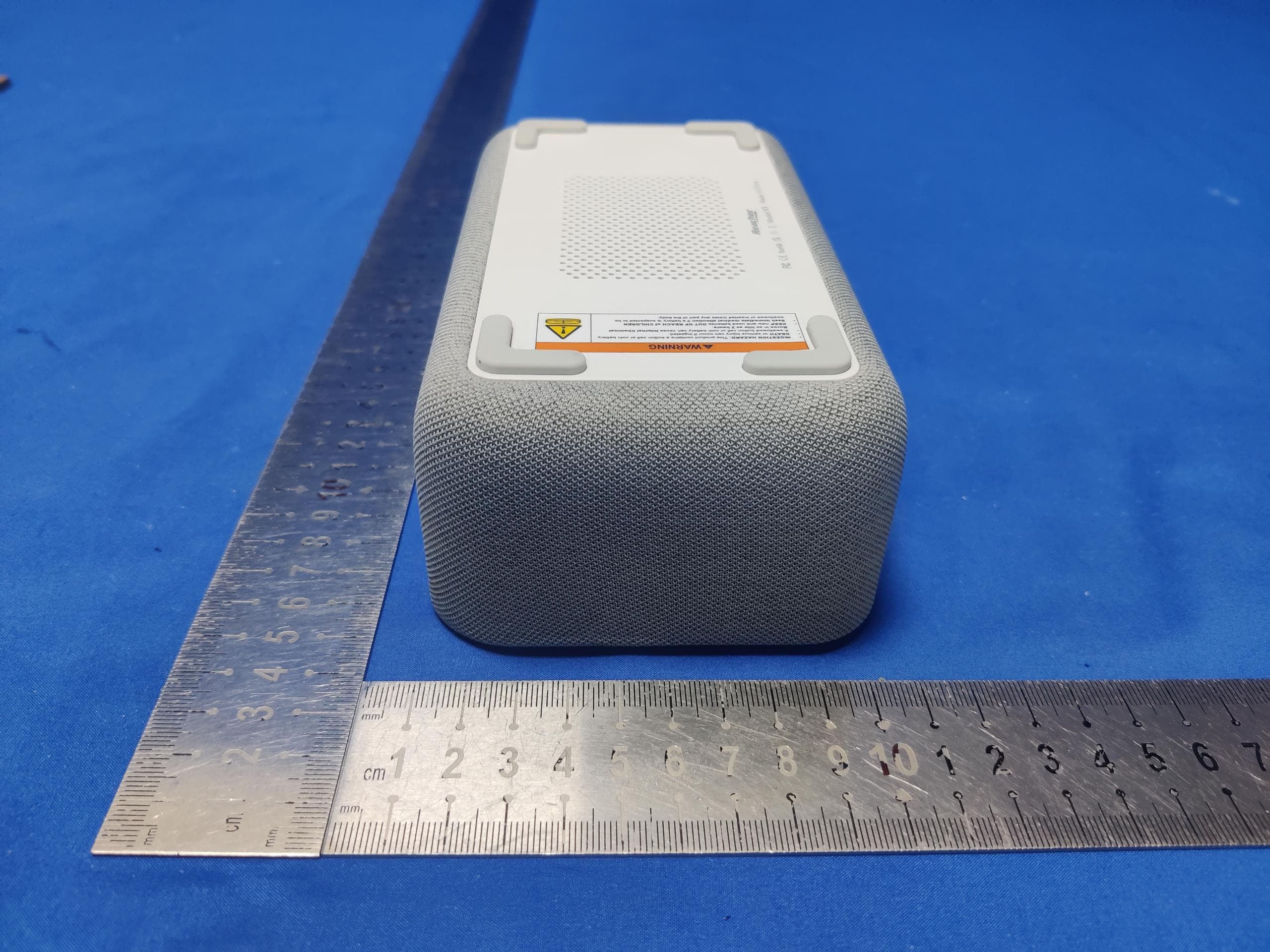 Wireless Charging Sound Machine - FCC ID 2BHLT-R9 - KERCHAN TECHNOLOGY GROUP LIMITED (4)