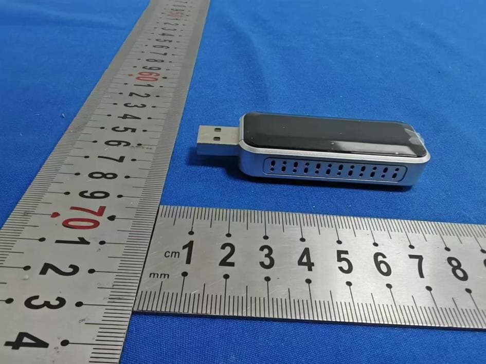 Car Connectivity Box - FCC ID 2BHNQ-U1 - Guangdong Junyong Technology Co., Ltd. (3)