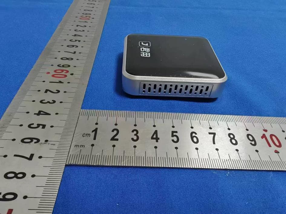Car Connectivity Box - FCC ID 2BHNQ-Y1 - Guangdong Junyong Technology Co., Ltd. (2)
