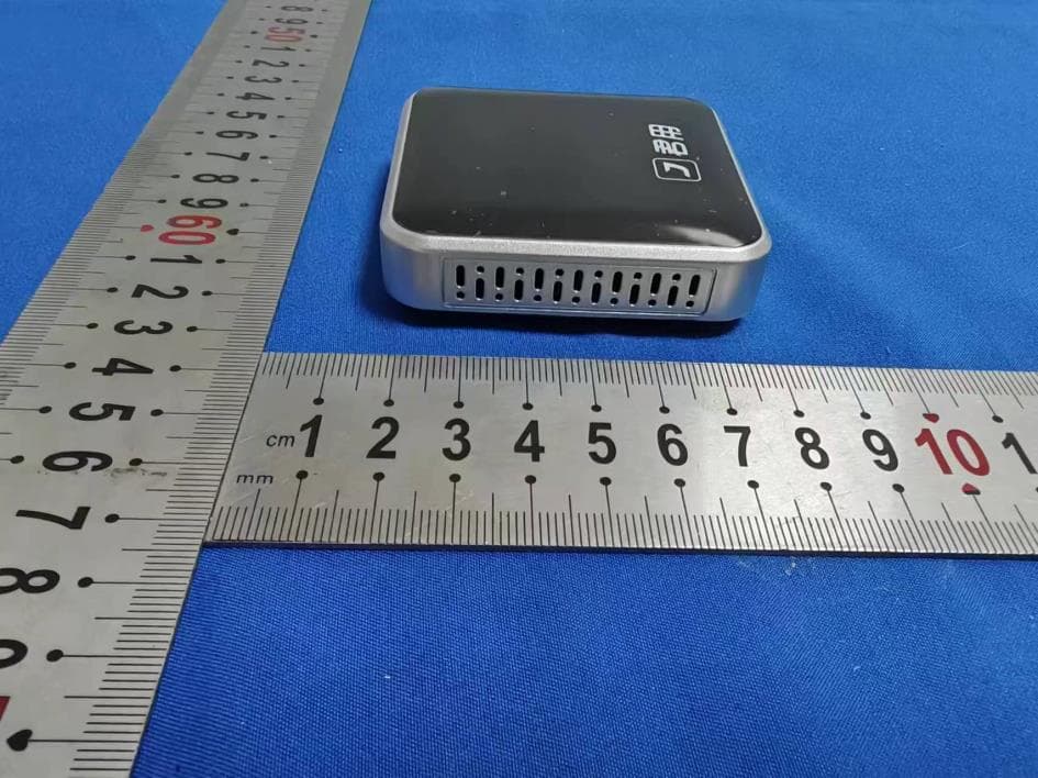 Car Connectivity Box - FCC ID 2BHNQ-Y1 - Guangdong Junyong Technology Co., Ltd.