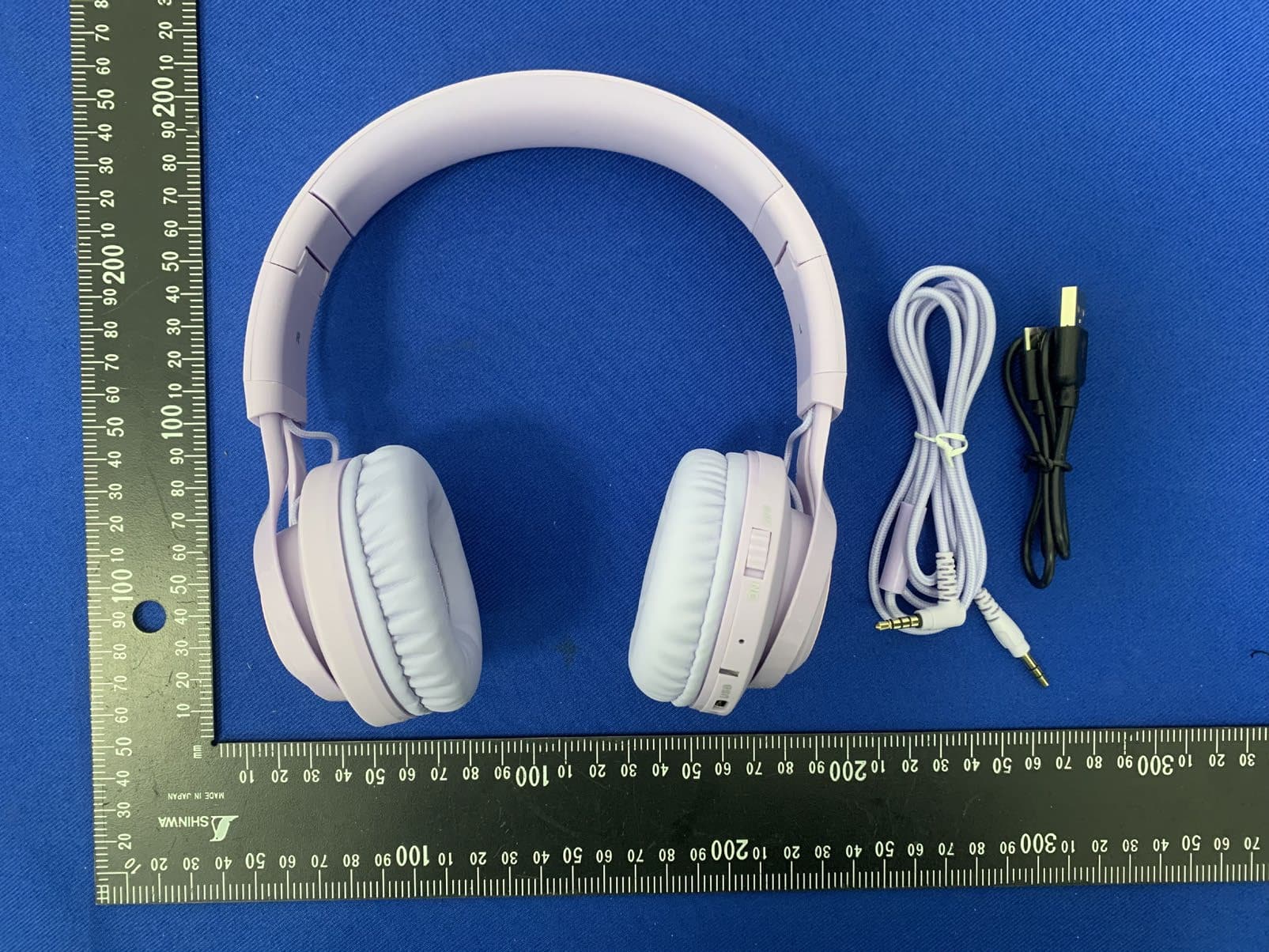Bluetooth headphones - FCC ID 2BHSH-BT06C - shenzhenshiyanhaikejiyouxiangongsi (5)