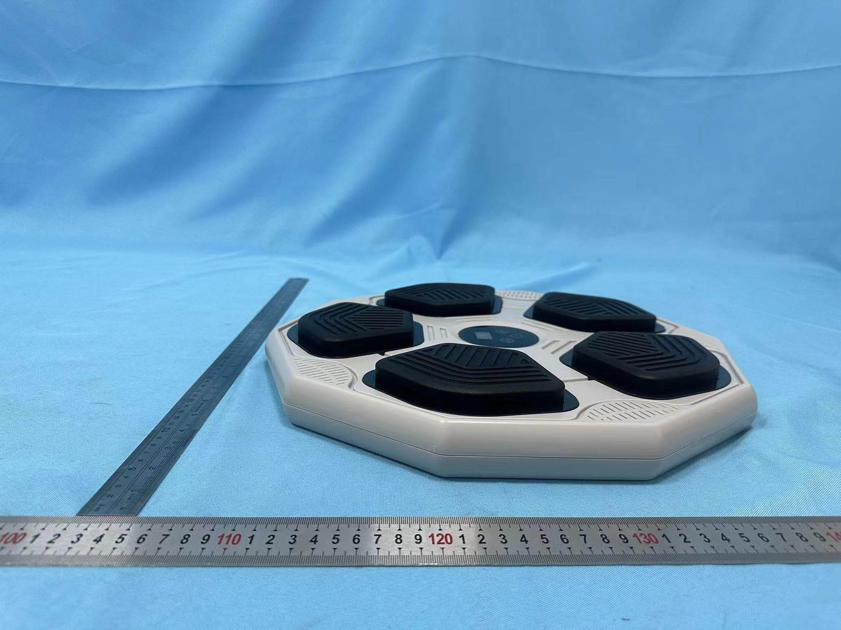 Boxing target with Bluetooth - FCC ID 2BHSL-QJB-5 - Yongkang Yutao recreation products co., ltd (4)