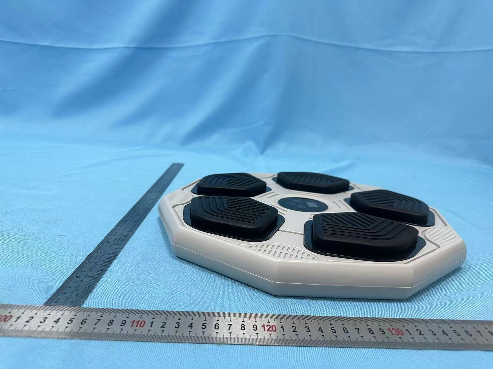 Boxing target with Bluetooth - FCC ID 2BHSL-QJB-5 - Yongkang Yutao recreation products co., ltd (5)