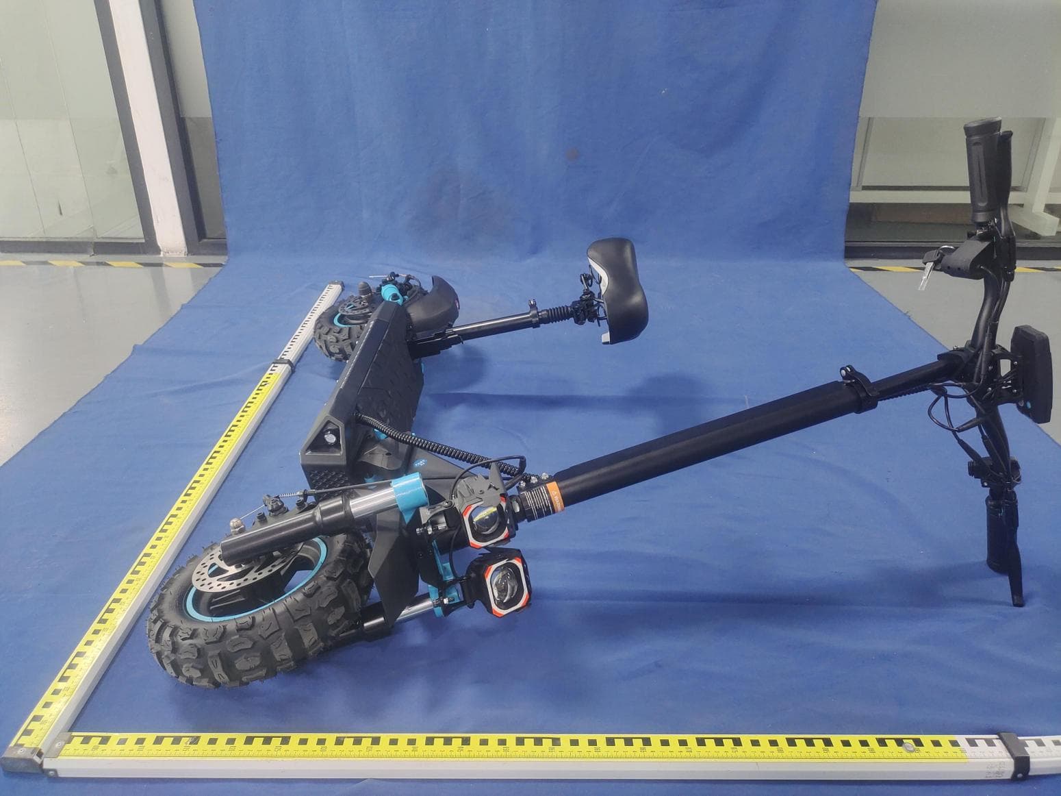 electric scooter - FCC ID 2BHSU-S6 - YongKang Sumeide Industry And Trade Co.,Ltd