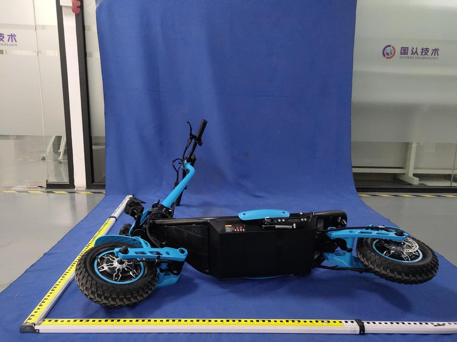 electric scooter - FCC ID 2BHSU-Z3 - YongKang Sumeide Industry And Trade Co.,Ltd (3)