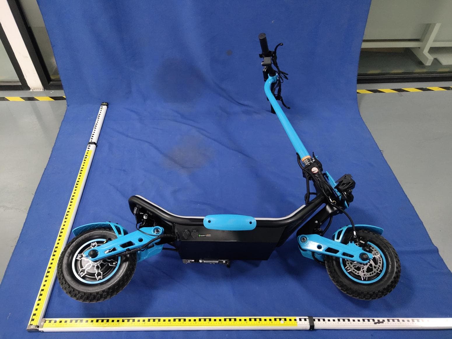 electric scooter - FCC ID 2BHSU-Z3 - YongKang Sumeide Industry And Trade Co.,Ltd