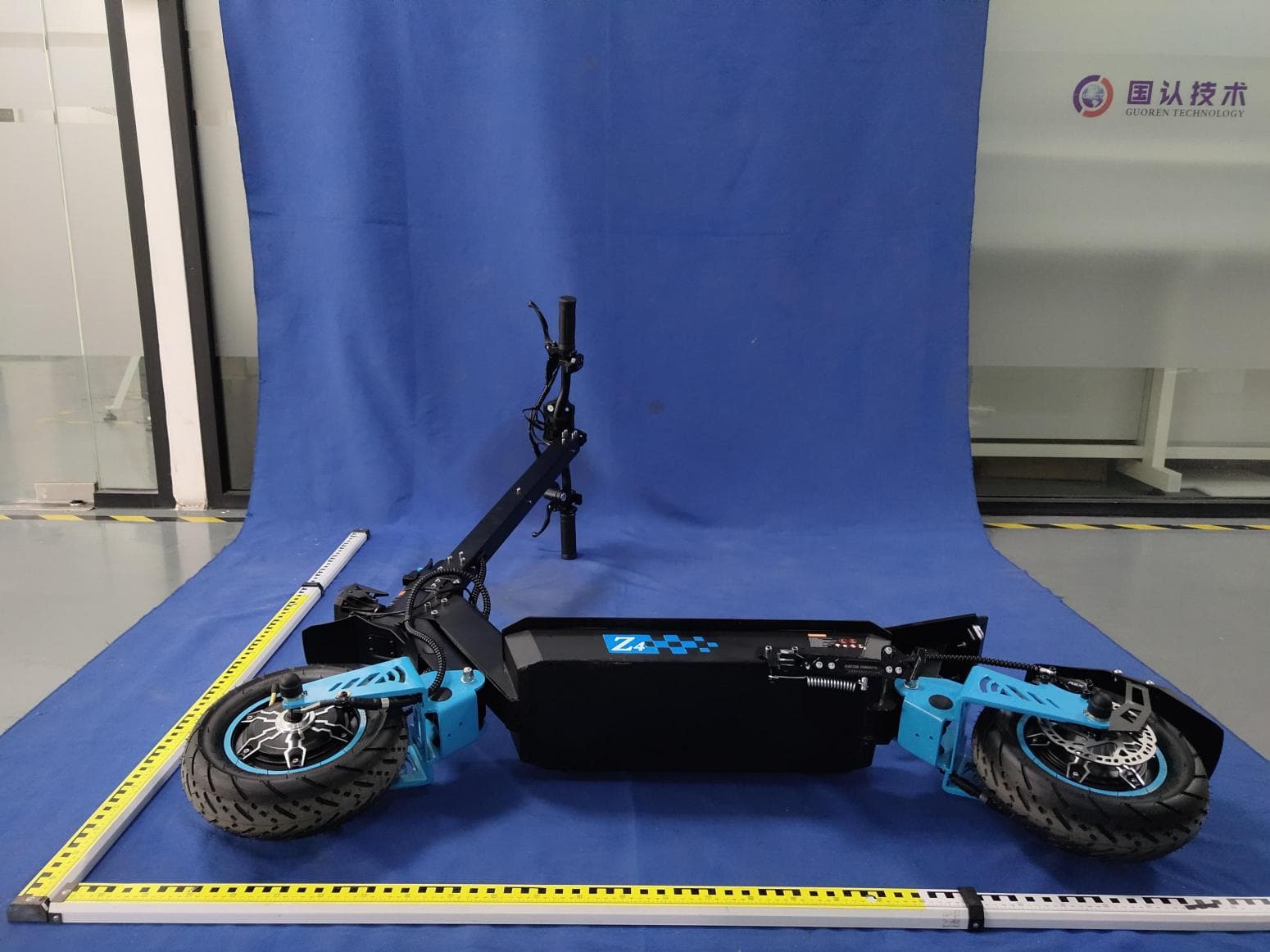 electric scooter - FCC ID 2BHSU-Z4 - YongKang Sumeide Industry And Trade Co.,Ltd (5)