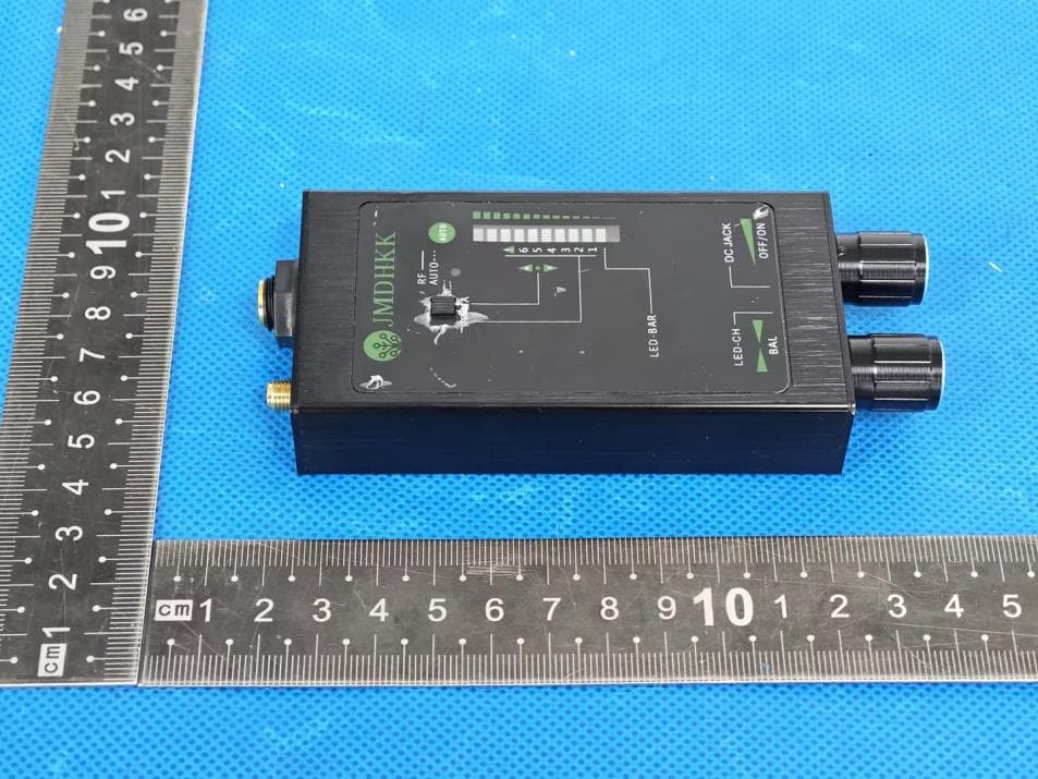 Hidden Camera Detector - FCC ID 2BHTF-M8000 - Shenzhen Jiu An Da Kejiyouxiangongsi
