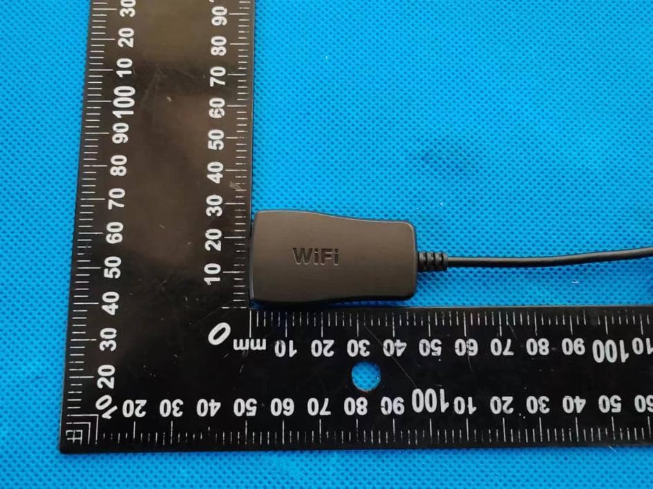 Same-screen projector - FCC ID 2BHV3-CF001 - Guangdong Ruichuang Cable Co., Ltd (2)