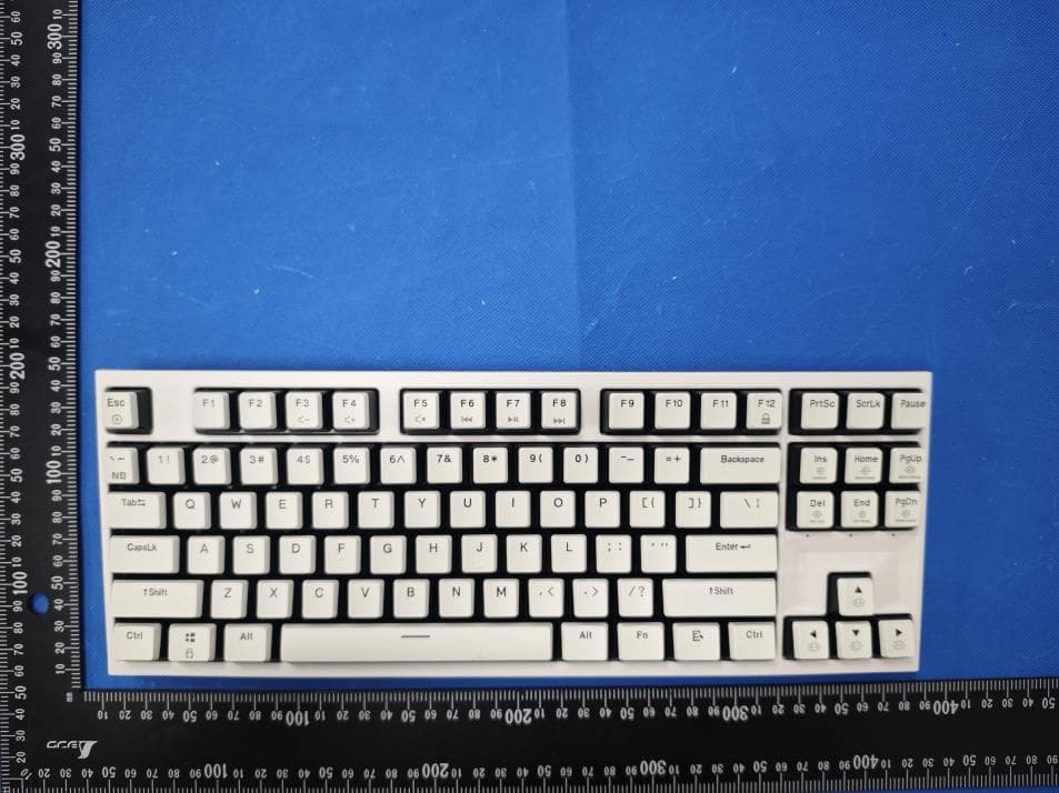 X3 WIRELESS MECHANICAL KEYBOARD - FCC ID 2BHVQ-X3 - Hexgears (Shenzhen) Technology Co.,Ltd (3)
