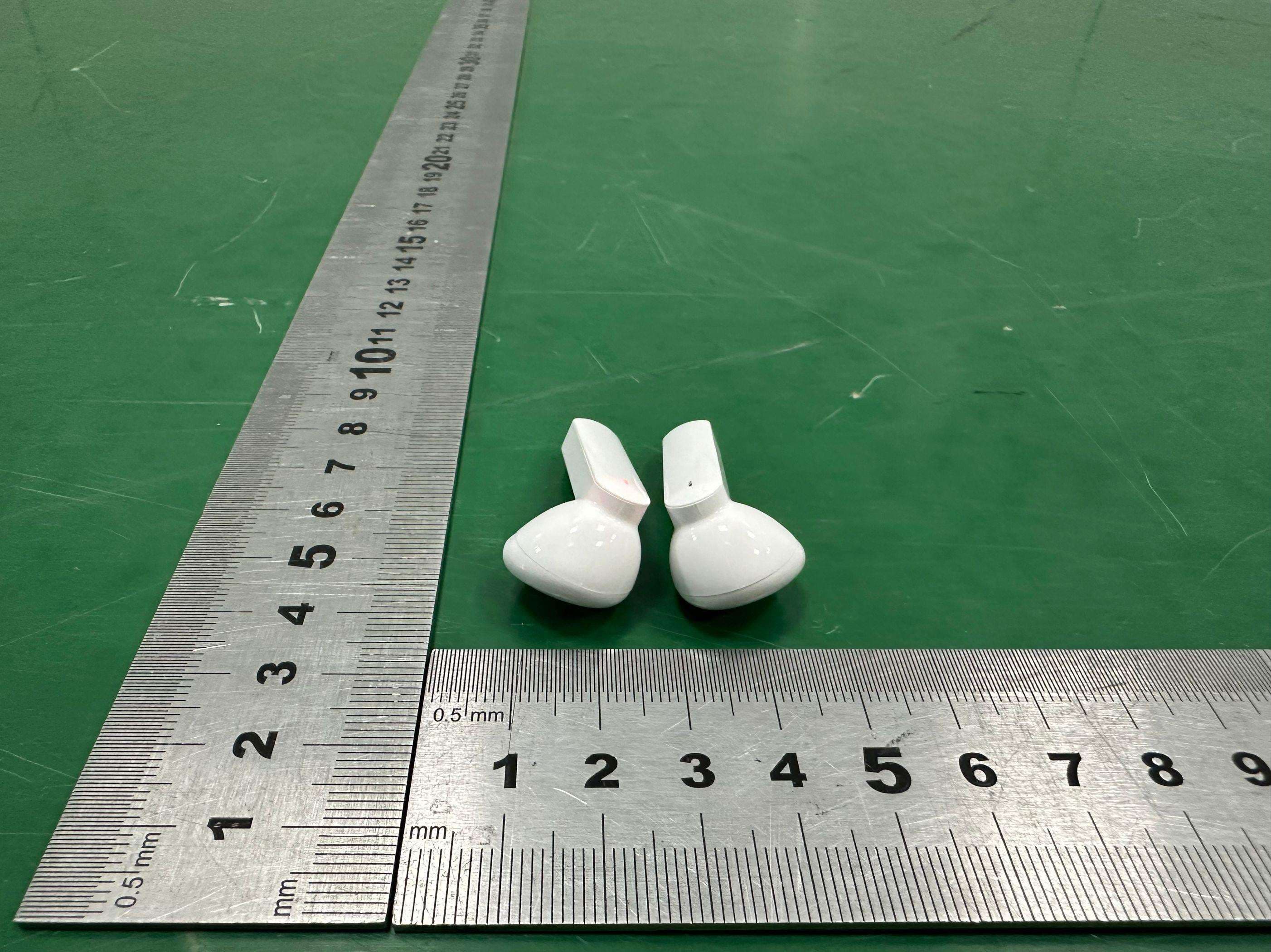 Wireless headphone case - FCC ID 2BHX4-KE-001 - Shenzhen Moqi Technology Co., Ltd. (4)