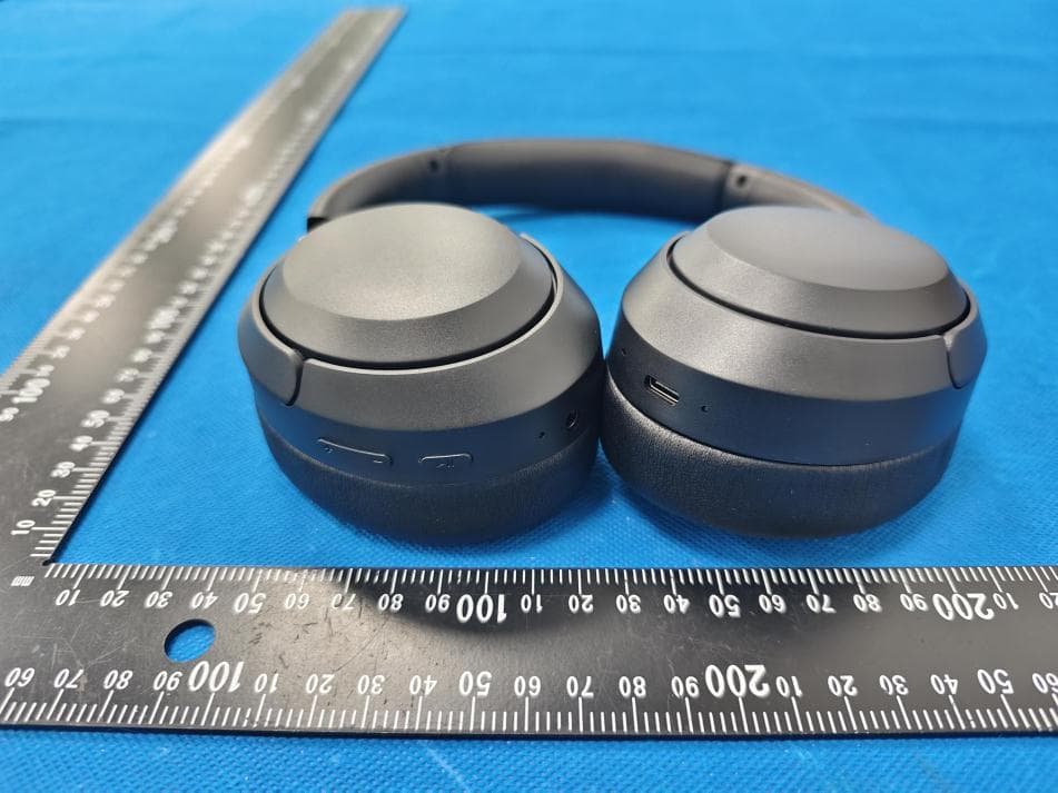 Bluetooth headset - FCC ID 2BK3J-LC-30 - Beijing Hongsheng Technology Co. , Ltd. (3)