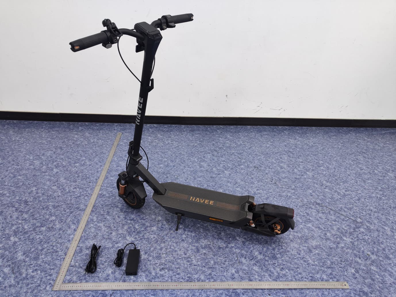 Electric Scooter - FCC ID 2BK3M-GT5MAXU - SPACEWALKER PTE. LTD. (2)