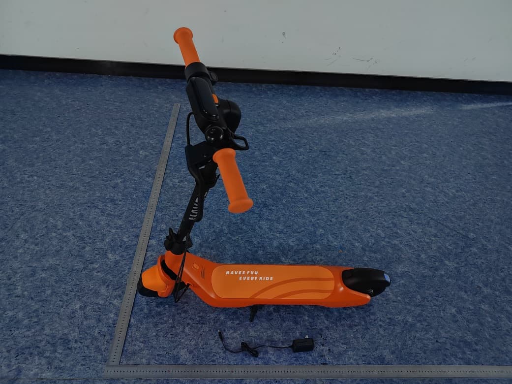 Kids Electric Scooter - FCC ID 2BK3M-K100U001 - SPACEWALKER PTE. LTD.