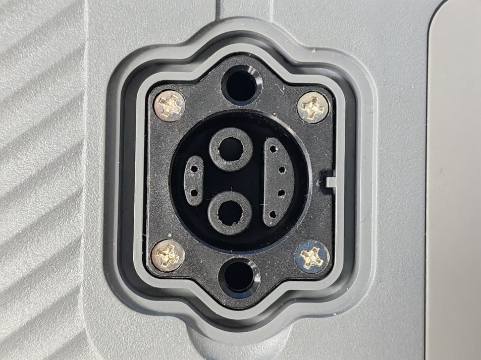 Portable Power Station - FCC ID 2BK4QP3200 - Zhuhai Initial Entropy Energy Co., Ltd.