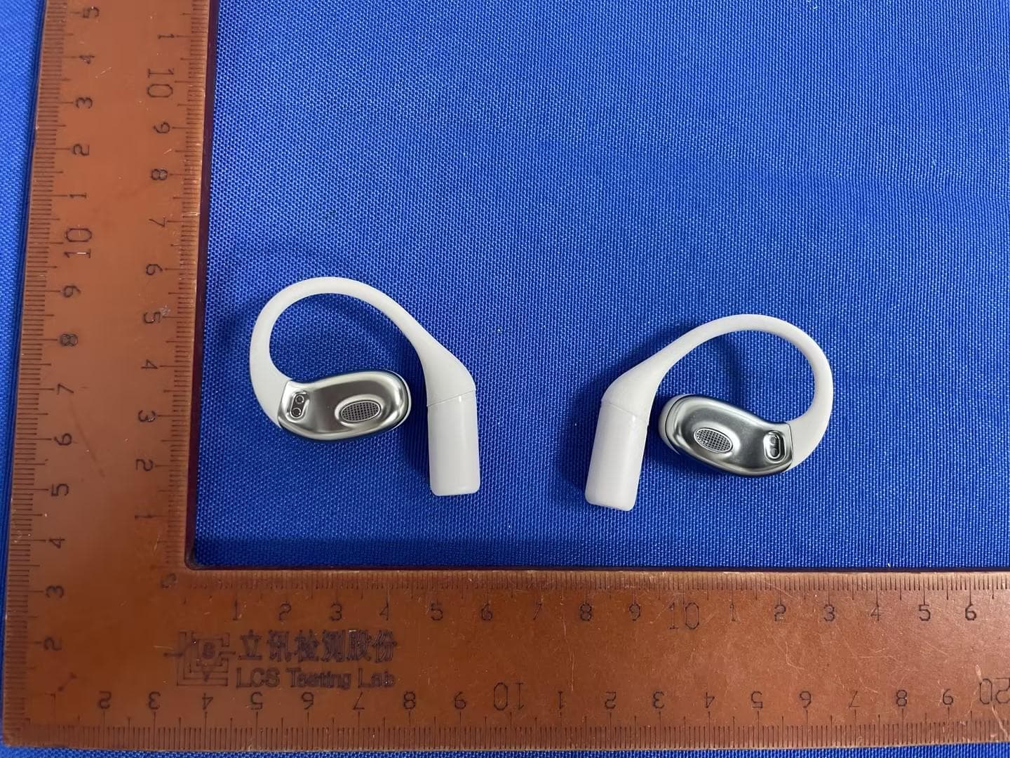 Wireless Earphones - FCC ID 2BK57-FIFINEMIC12 - ZHAOQING JUNFENG INTERNATIONAL TRADE CO., LTD