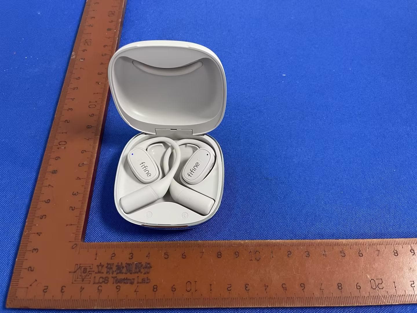 Wireless Earphones - FCC ID 2BK57-FIFINEMIC12 - ZHAOQING JUNFENG INTERNATIONAL TRADE CO., LTD (4)
