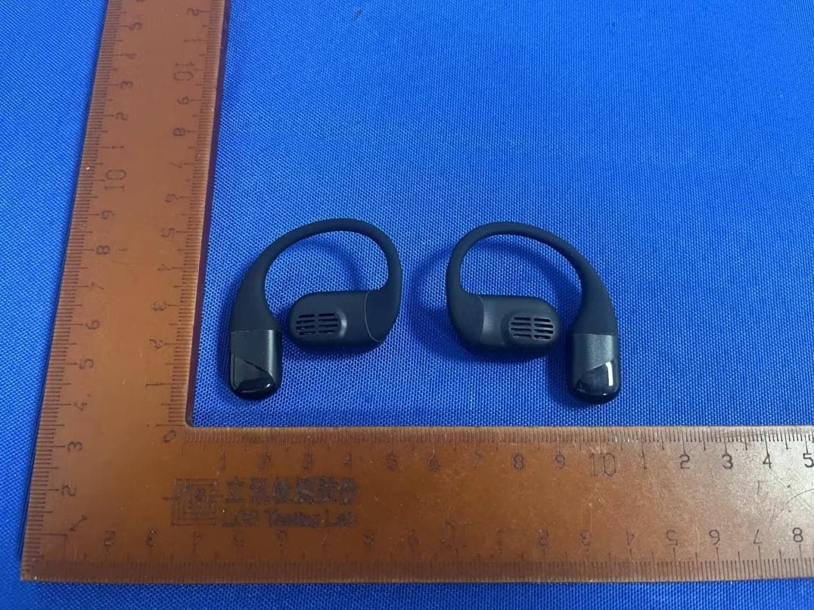OWS bluetooth headset - FCC ID 2BK5U-M9 - Shenzhen GuideRay Electronic Co.,Ltd (2)