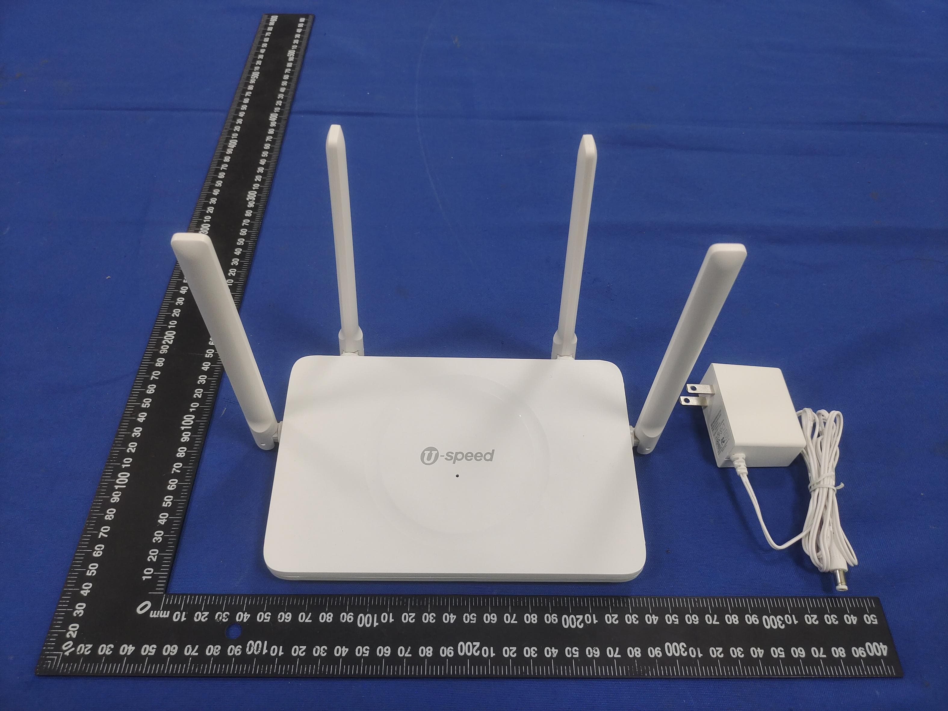AC1200 Gigabit Dual Band Wi-Fi Router - FCC ID 2BK77-R-W52506 - Chengdu U-speed Information Technology Co., Ltd (3)