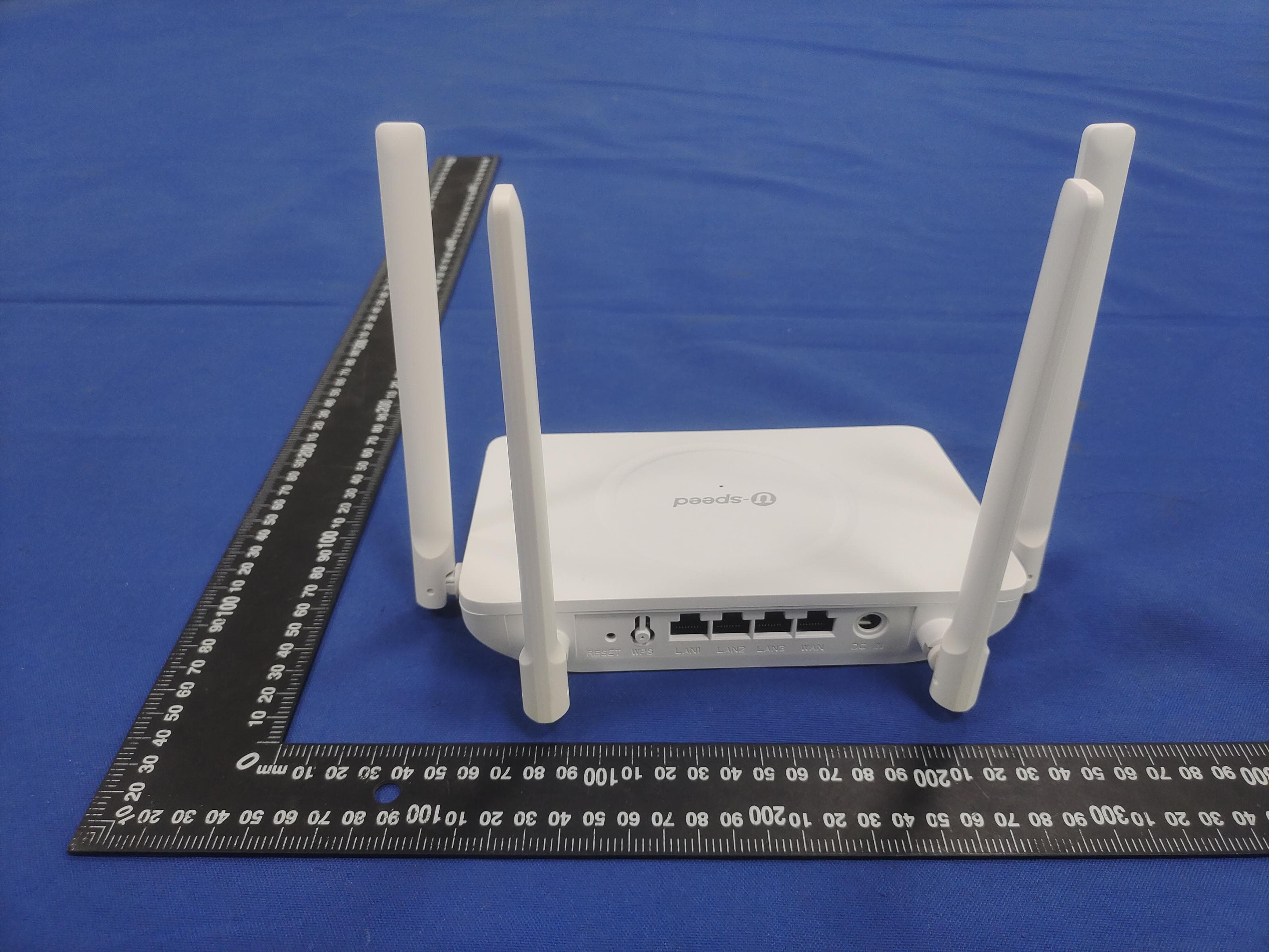 AC1200 Gigabit Dual Band Wi-Fi Router - FCC ID 2BK77-R-W52506 - Chengdu U-speed Information Technology Co., Ltd (4)