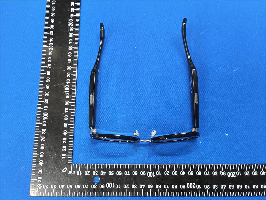 True Wireless Glasses - FCC ID 2BK8J-S8PRO - Shanghai WeihonghangCulture Communication Co., Ltd. (5)
