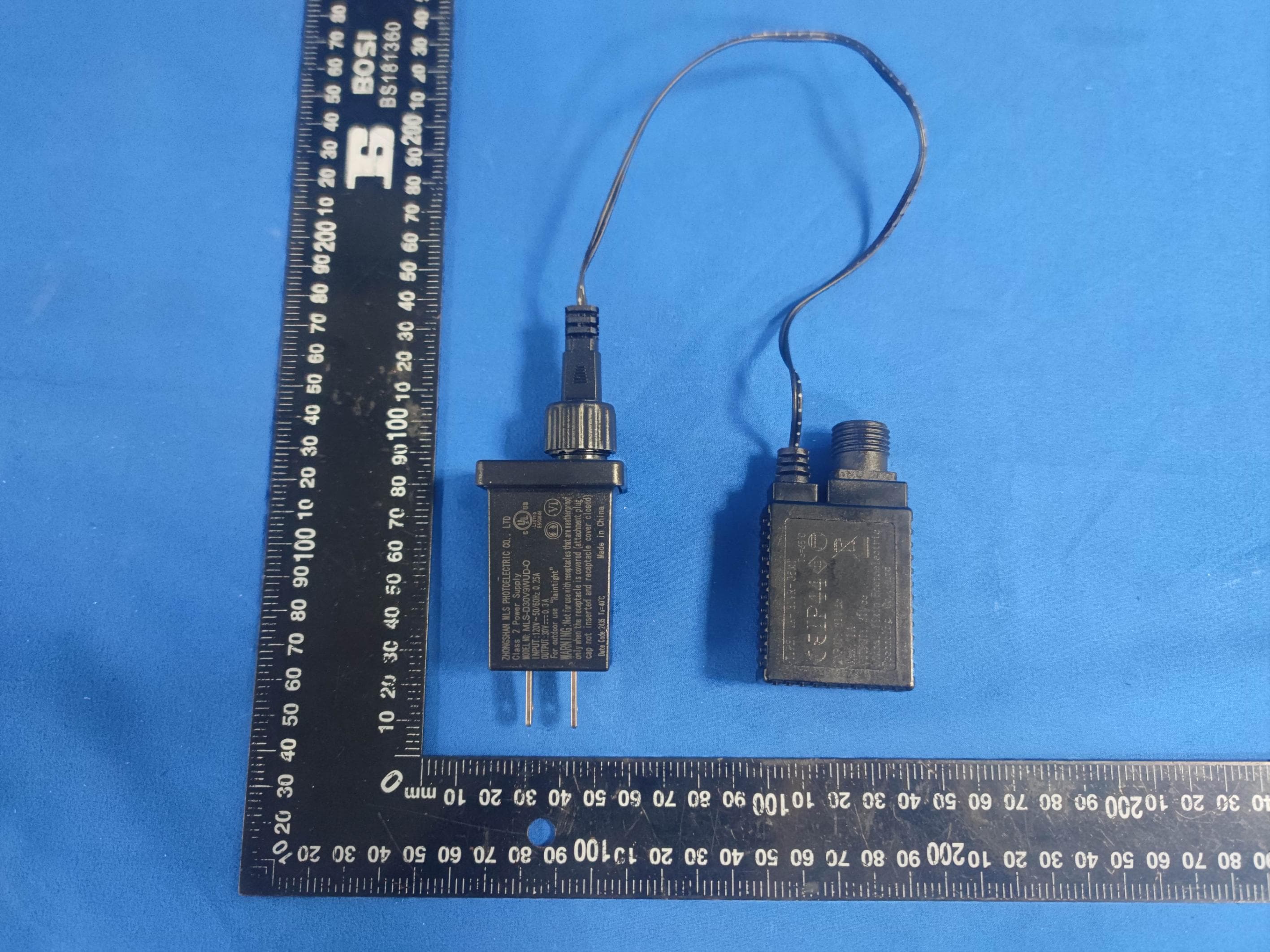 Decorative light - FCC ID 2BKBG-SJDHAZ030 - Taizhou Songjie lighting Co.,LTD
