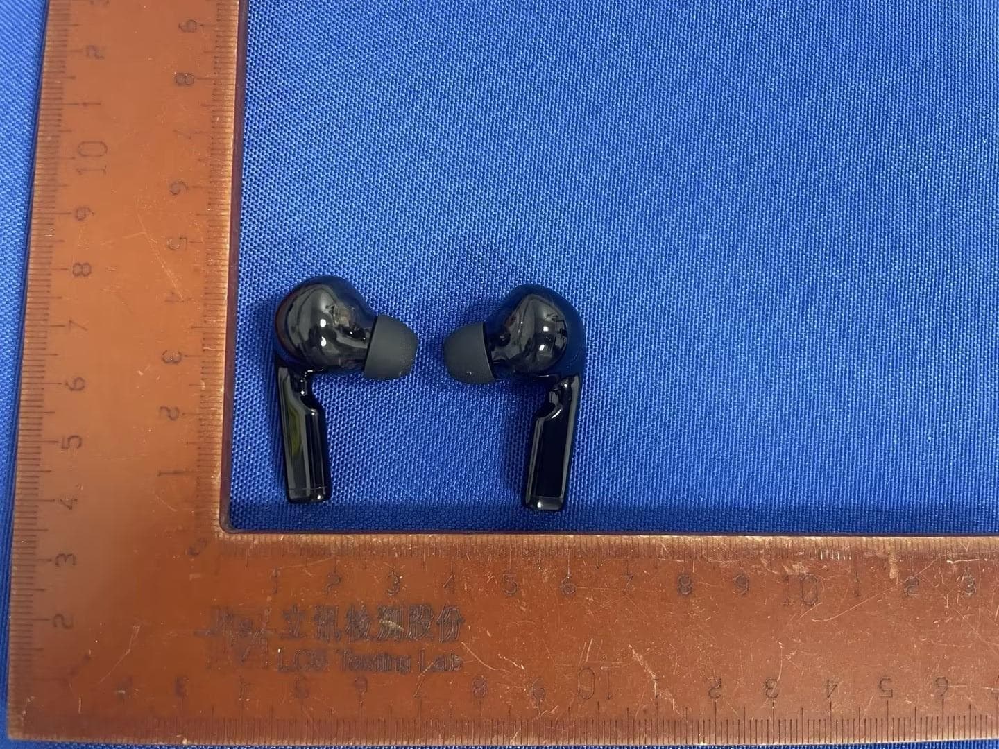 Wireless earphone - FCC ID 2BKBS-DUALPRO2 - Lenford Far East Limited
