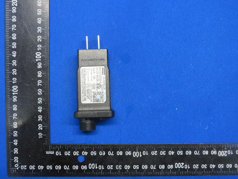 String Lights - FCC ID 2BKCB-YXYMACLYT - shenzhenshiyongxingkejiyouxiangongsi (2)