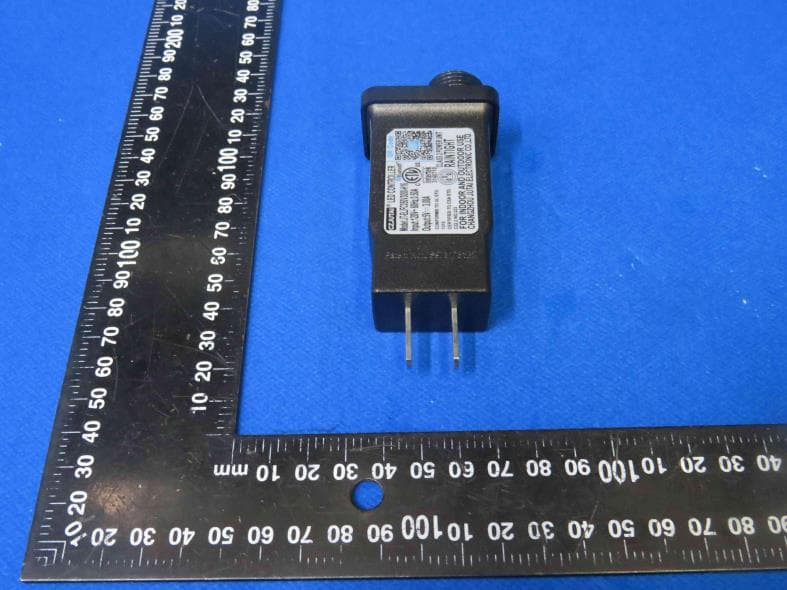 String Lights - FCC ID 2BKCB-YXYMACLYT - shenzhenshiyongxingkejiyouxiangongsi (4)