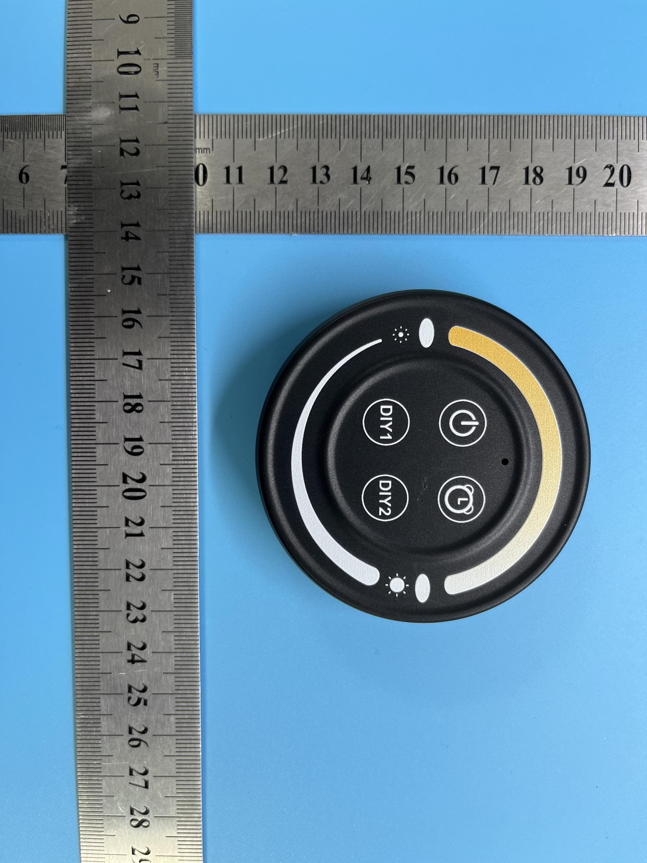 Remote control - FCC ID 2BKEO-RF6K-1CH - Shenzhen Founder Industrial Co., Ltd