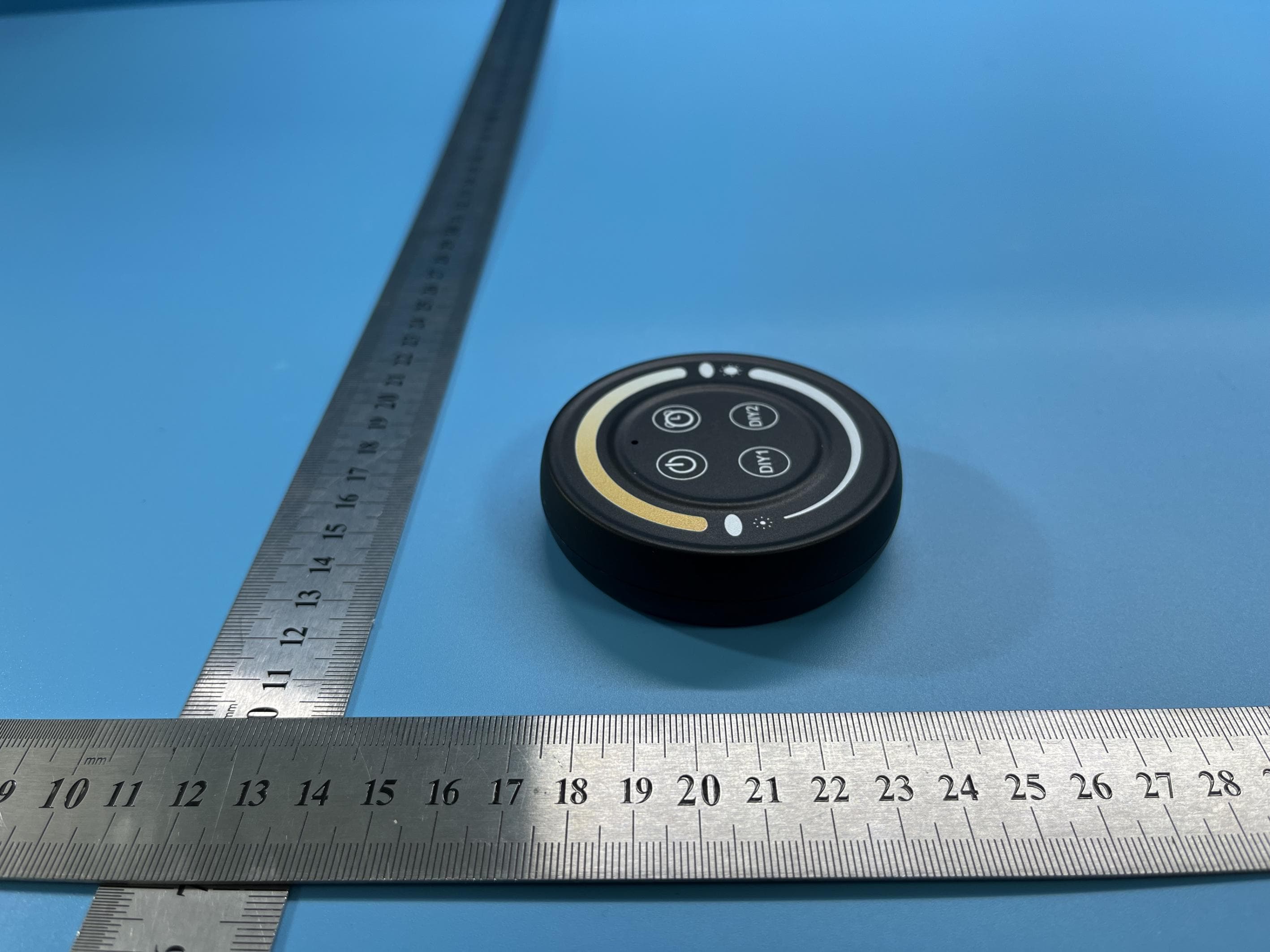 Remote control - FCC ID 2BKEO-RF6K-1CH - Shenzhen Founder Industrial Co., Ltd (4)