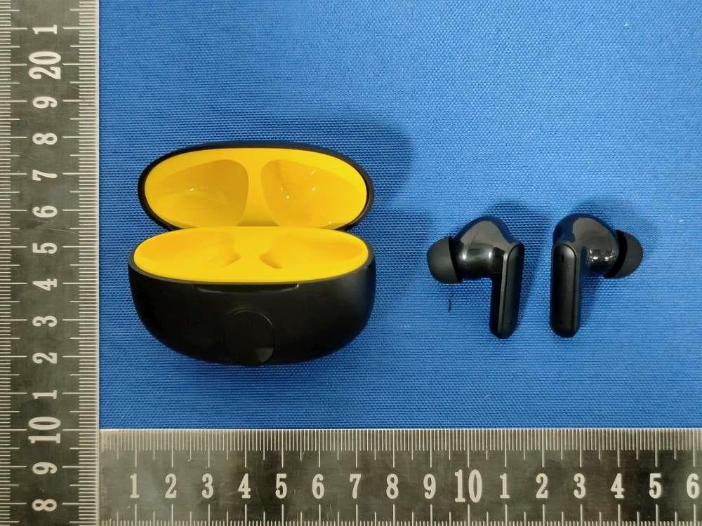 Bluetooth headphone/ headset - FCC ID 2BKFD-86960 - CTG Brands Inc. (3)