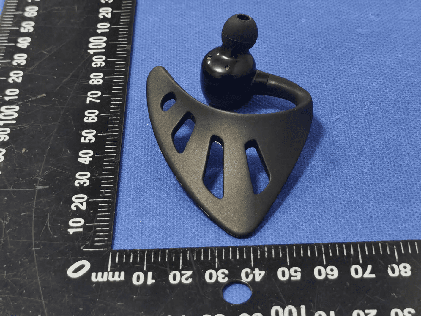TWS Wireless Bluetooth headset - FCC ID 2BKFS-ZW-T33 - Zhongshan TODO Technology Co.,ltd (4)