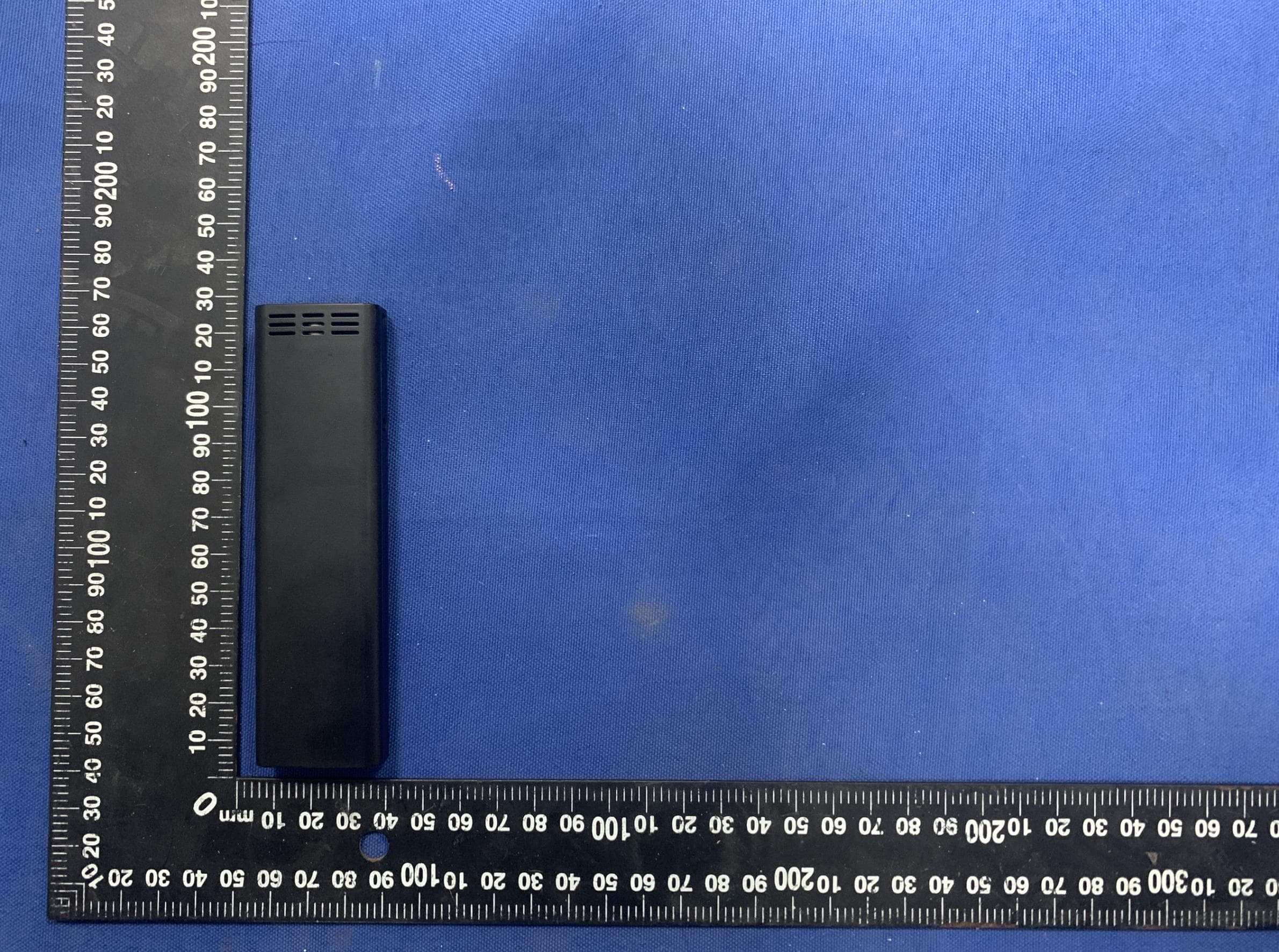 Wireless microphone - FCC ID 2BKH5-MIC30 - K Laser Technology Inc (2)