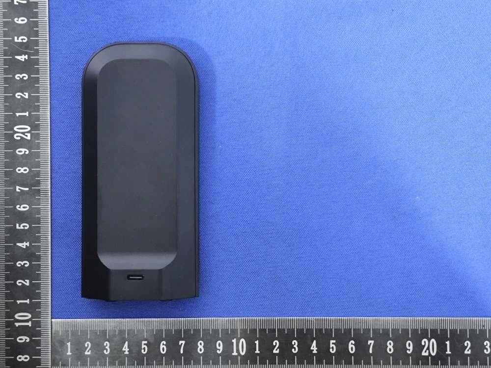 Wireless Charging Pad - FCC ID 2BKID-CAW52 - Beijing Renhejia Technology Co., Ltd (3)