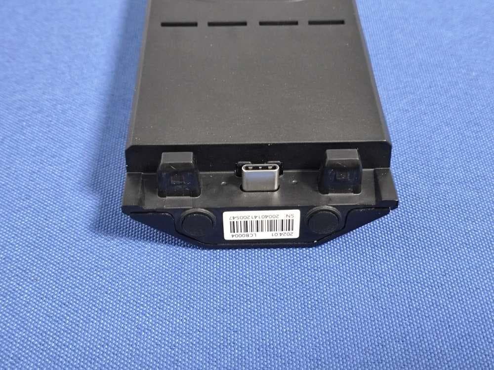 Wireless Charging Pad - FCC ID 2BKID-CAW52 - Beijing Renhejia Technology Co., Ltd (4)