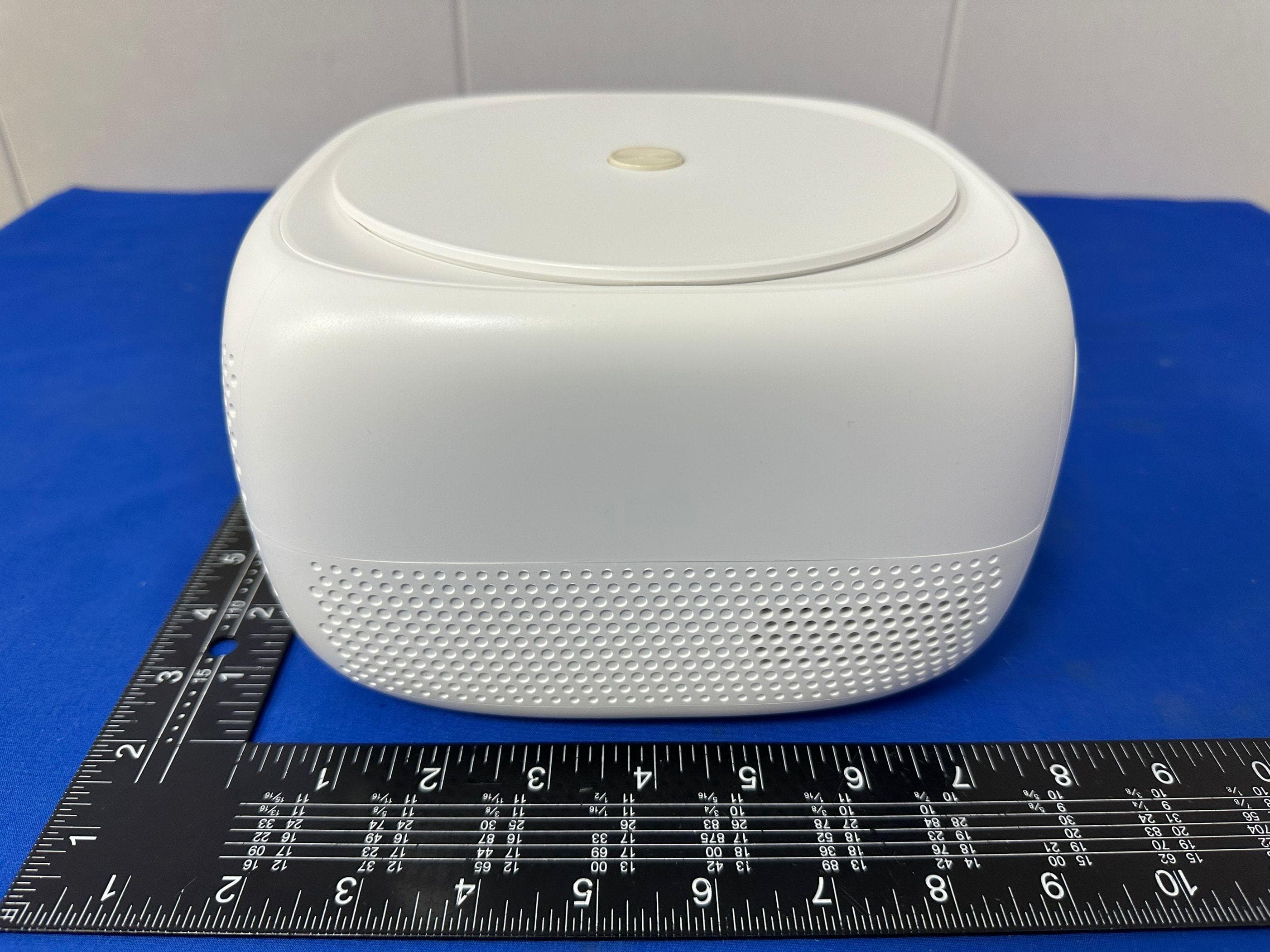 Intelligent projector - FCC ID 2BKJG-S3 - ANFU XINJIEKE TECHNOLOGY CO., LTD. (4)