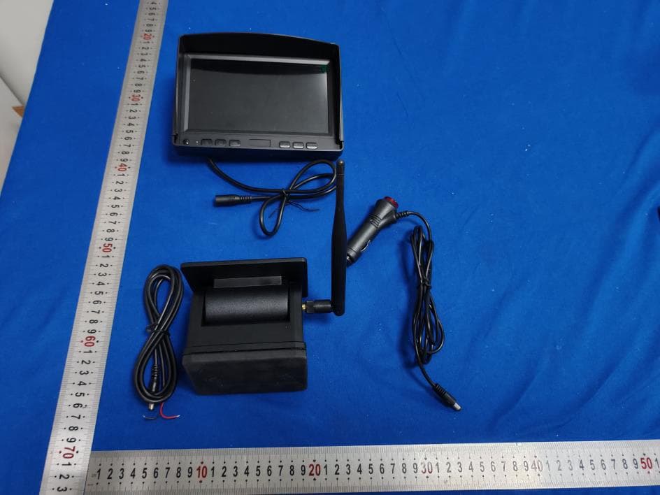 Van monitor display solar camera - FCC ID 2BKKW-SSY816 - SHENZHEN SHENG SHUN YING TECHNOLOGY CO.,LTD (2)