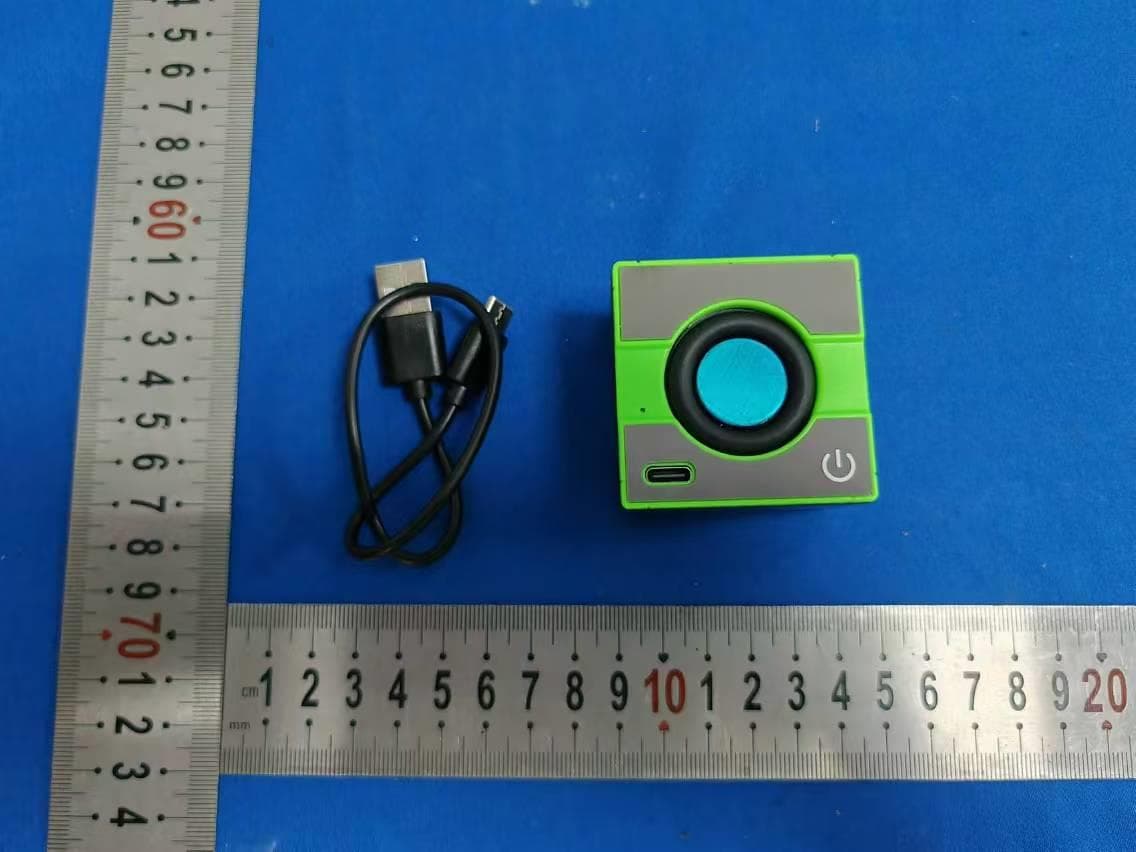 Convenient wireless Bluetooth speaker - FCC ID 2BKMU-X1 - shenzhenshiwanwuhuliumaoyiyouxiangongsi (3)