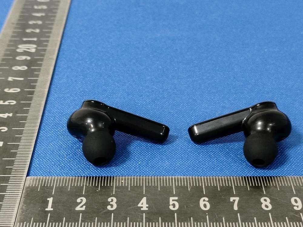 Bluetooth earphone - FCC ID 2BKOW-M19PRO - Shenzhen Hip Hop Superman Technology Co., Ltd (5)