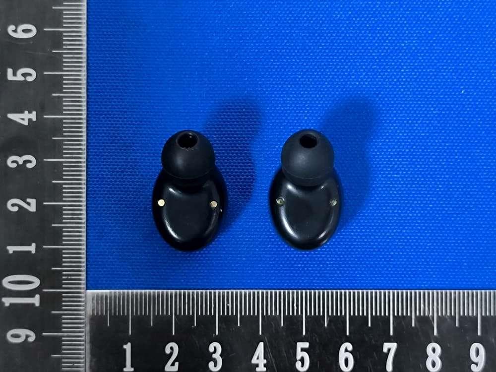 Bluetooth earphone - FCC ID 2BKOW-M48PRO - Shenzhen Hip Hop Superman Technology Co., Ltd (3)