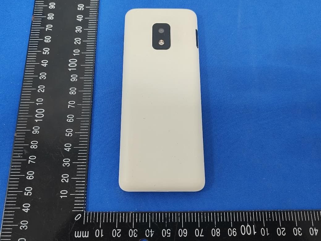 Mobile phone - FCC ID 2BKOZ-S7 - Pure Talk (5)