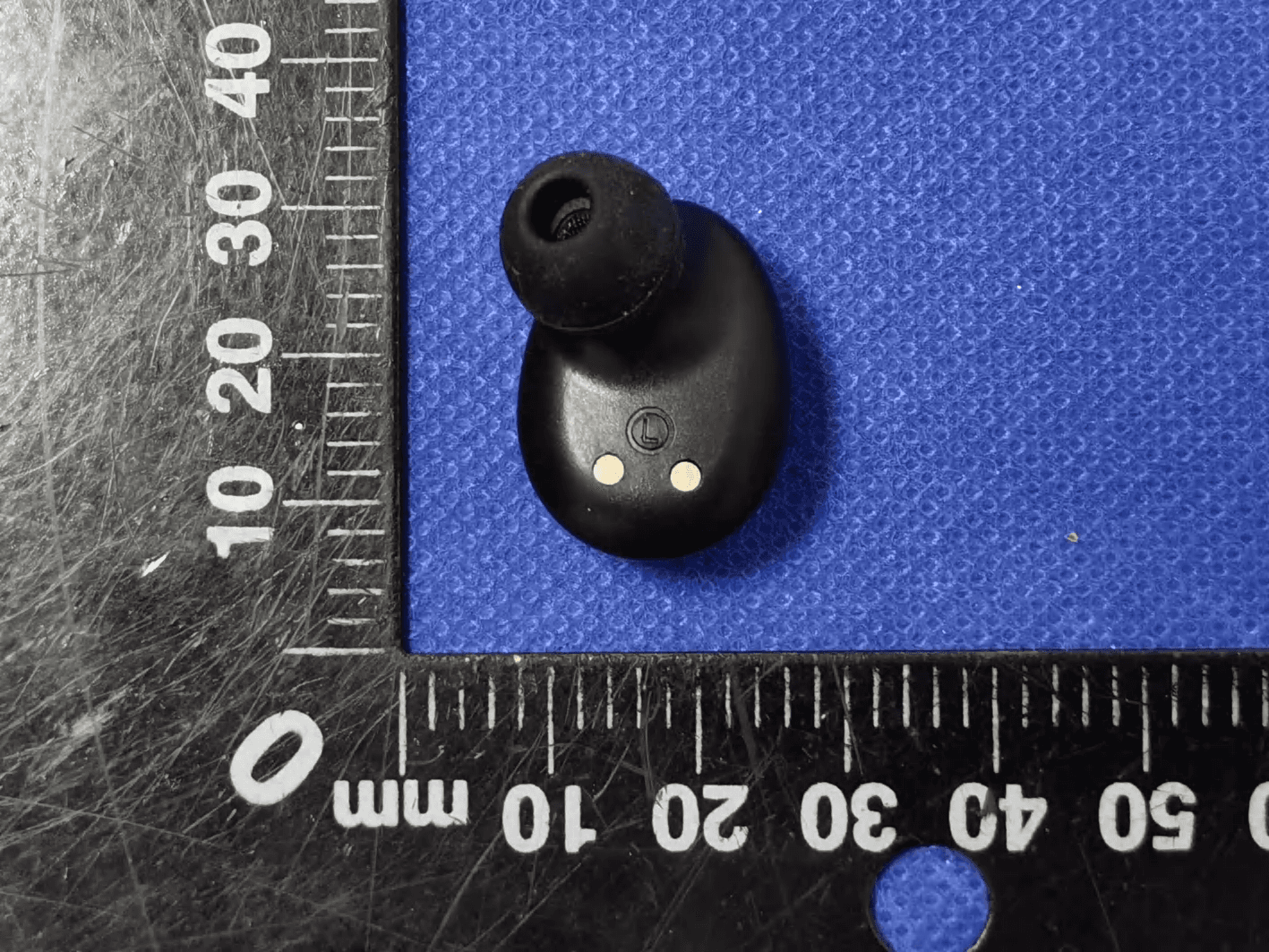Wireless earphone - FCC ID 2BKPJM-TWS-BLACK - Shenzhen Shanlibao Technology Co., Ltd. (2)