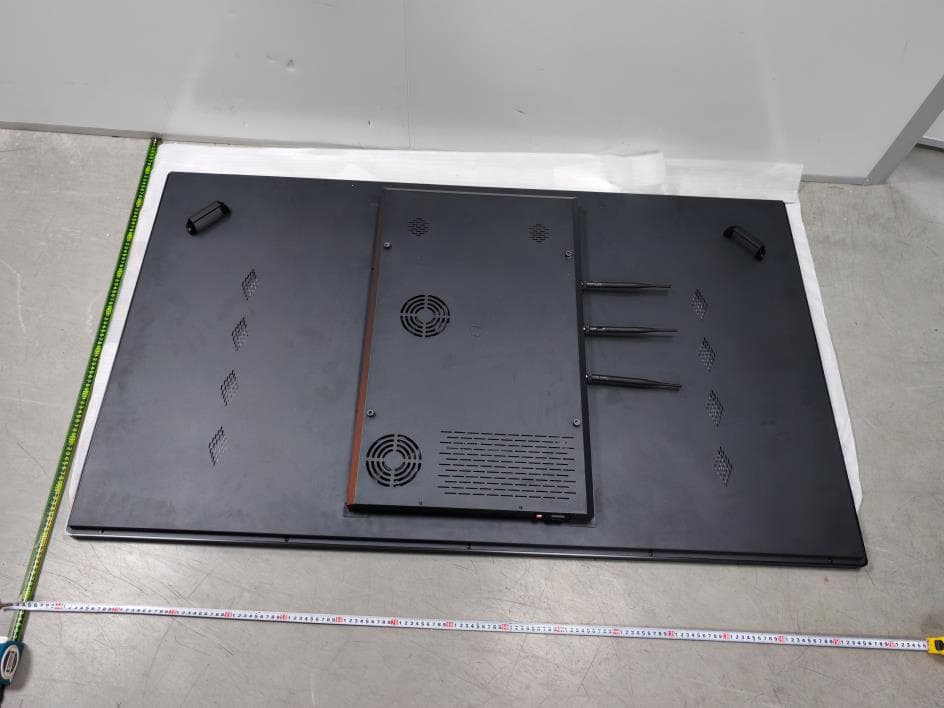 65 inch capacitive touch all-in-one machine - FCC ID 2BKR5-LE6510 - BBO Poker Tables (5)