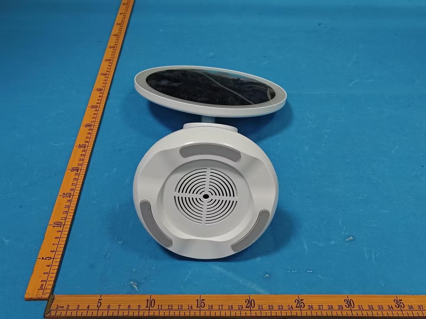 Makeup mirror with wireless charger - FCC ID 2BKTL-VAANSPK3 - SimplyTech Electronics, Inc.