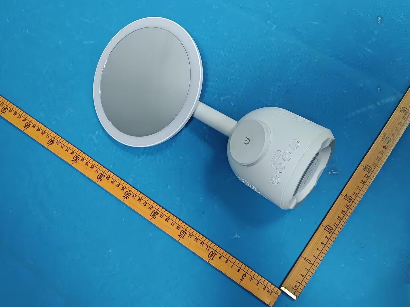 Makeup mirror with wireless charger - FCC ID 2BKTL-VANVSPK3 - SimplyTech Electronics, Inc. (2)