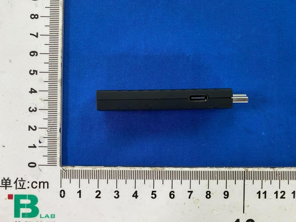 Wireless HDMI Transmitter and Receiver - FCC ID 2BKUE-000442BLACK - Ji'an Zhongrui Electronics Co.,Ltd. (3)