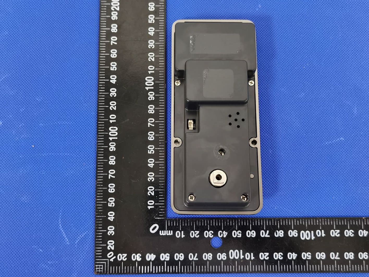 Smart Lock - FCC ID 2BKUR-B100 - Shenzhen Seamooncloud Technology Co., LTD